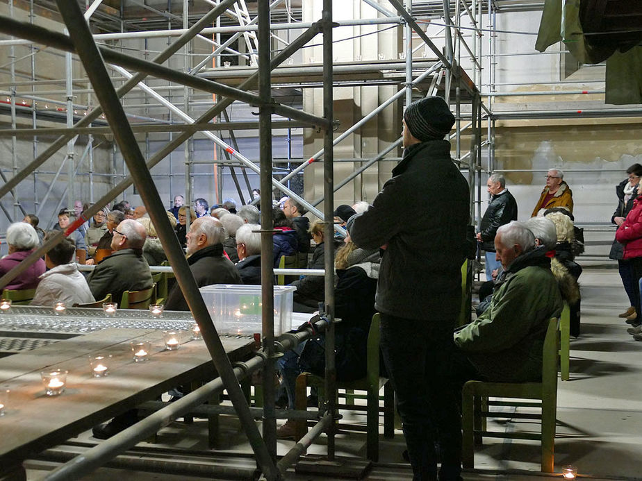 Heilige Messe auf der Baustelle zum 4. Advent (Foto: Karl-Franz Thiede)